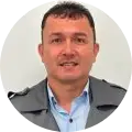 Foto de Bernardo Reyes