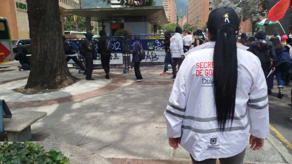 Marcha pacífica de estudiantes en Bogotá: balance positivo y reducción de intervenciones policiales 