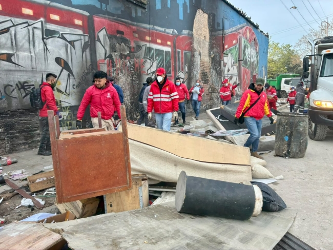 Operación Espacio Público en La Carrilera: 12 estructuras y 85 m³ de residuos recogidos