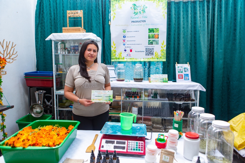 Foto de Jhoana Contreras y su emprendiemiento