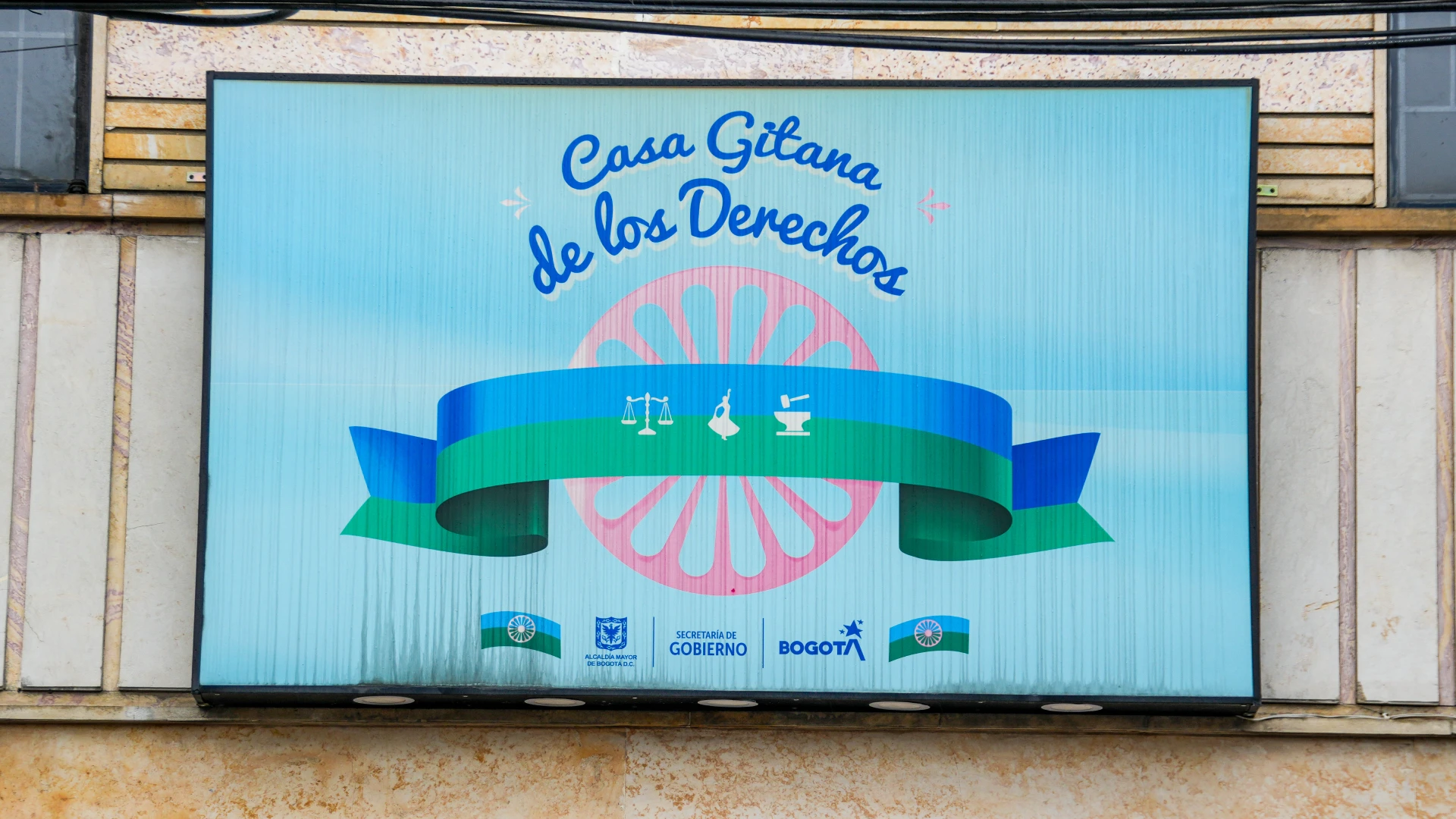 Foto de la fachada de la Casa Gitana de los Derechos