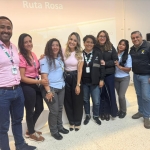 En la imagen se observa una jornada de acompañamiento a mujeres de San Cristóbal interesadas en vincularse como conductoras de TransMilenio, durante una actividad realizada en el Portal 20 de Julio.