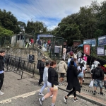 Antes de las 6:00 a.m. ya se registraba el ascenso de alrededor de 3.000 personas al cerro, en lo que se proyecta como una de las jornadas de mayor afluencia de la Semana Santa 2026.