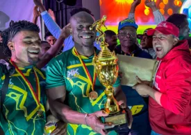 Ganadores del torneo Afro 2025 celebrando con sl trofeo