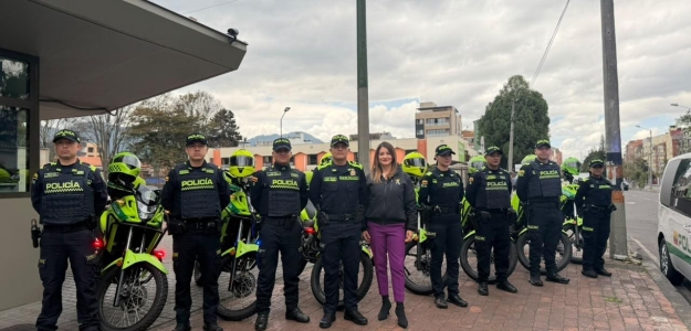 Alcaldía Local de Teusaquillo entregó siete motocicletas y una camioneta tipo van a la Estación de Policía