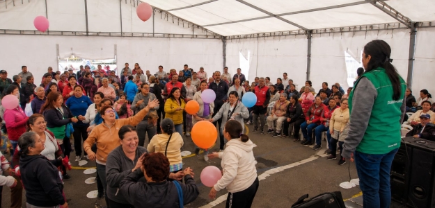 En San Cristóbal reconocemos la historia, experiencia y sabiduría de nuestras personas mayores. Promovemos una cultura de respeto, cuidado y protección de sus derechos.
