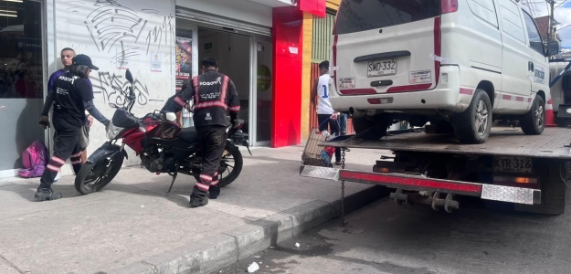 Fotografía relacionada con: Operativo de movilidad en la calle 13F deja 20 comparendos y dos vehículos inmovilizados