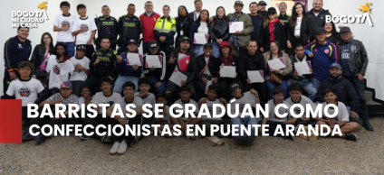 Barristas se gradúan como confeccionistas y donan camisetas a niños de la Escuela de Fútbol del barrio Cundinamarca