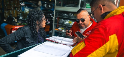 Operativos de control a comercios en Los Mártires