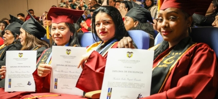 Graduandas de la estrategia de Educación Flexible 