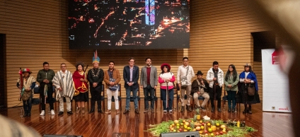 Imagen conmemorativa de la posesión de autoridades indígenas