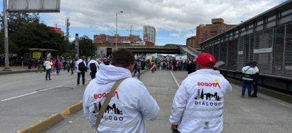 Equipo de Diálogo Social en manifestación 