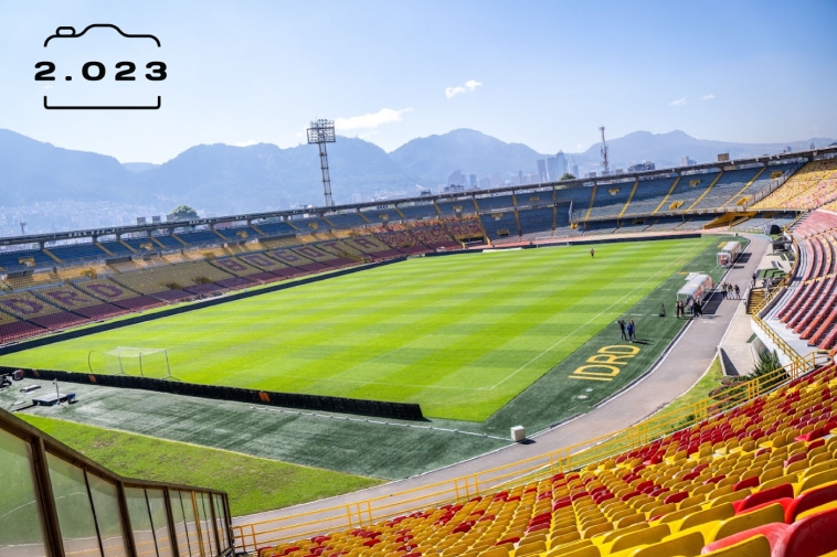 Foto al interior de la cancha del estadio el Campín en 2023