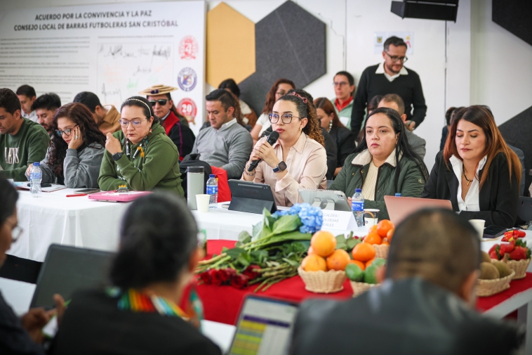 Foto de mujeres en la mesa consultiva indígena 2026