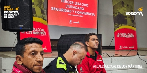 Alcalde Local de Los Mártires, John Jader Suárez lídera encuentro con la comunidad.