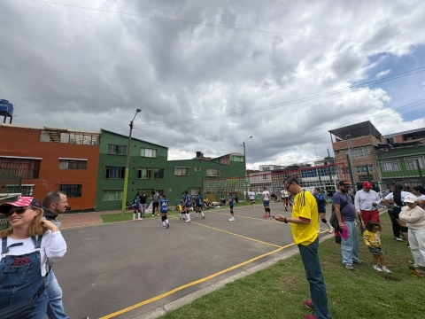 El voleibol reunió a la comunidad de Fontibón