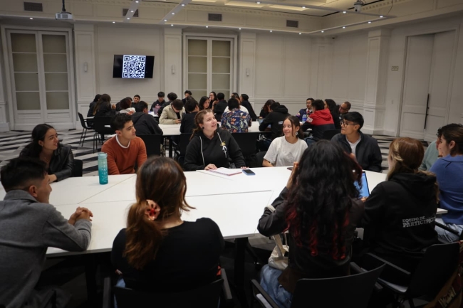 Congreso de la Bogotaneidad viene cargado de becas de estudio