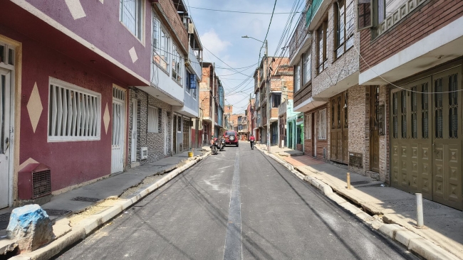 Alcaldía Local de Kennedy entrega nuevo tramo vial en Villa Rica y supervisa avances de obras en ejecución