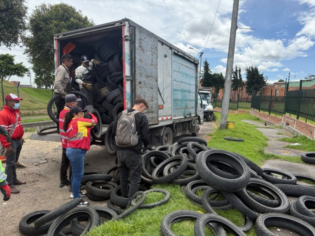 444 llantas menos contaminando nuestras calles. En San Cristóbal seguimos recuperando espacios y construyendo una localidad más limpia.
