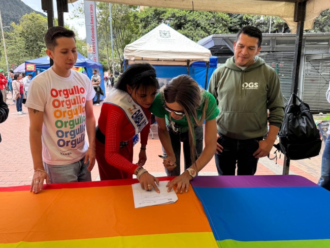 En el marco del Mes de la Diversidad, la Alcaldía Local de Santa Fe participó en la firma del Pacto por la Movilidad Incluyente
