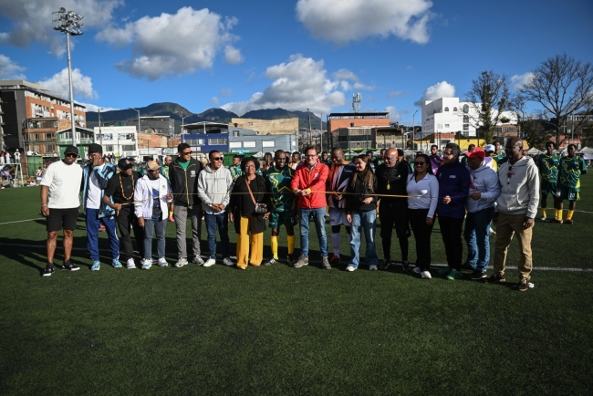 Directivos Distrito y equipos del Torneo Afro del Olaya