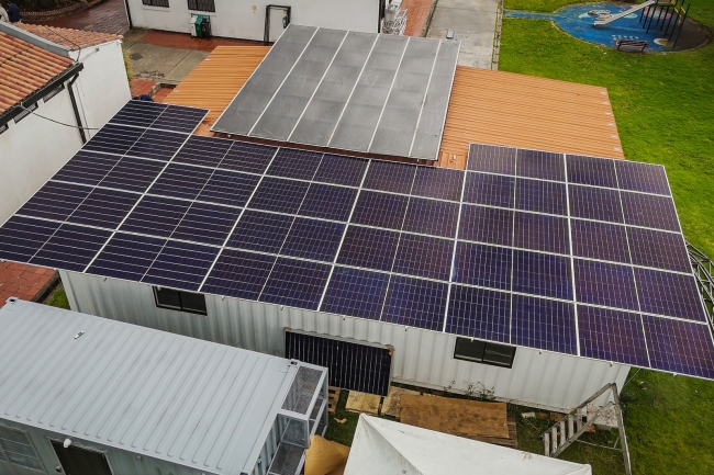 Paneles solares en la Alcaldía Local de San Cristóbal