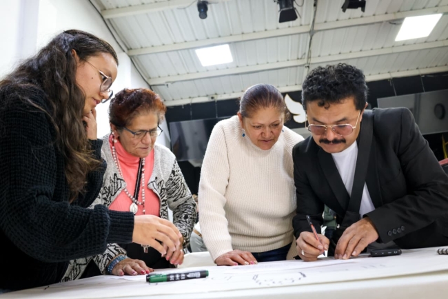 Personas participando en el ejercicio de fortalecimiento al derecho de libertad religiosa.