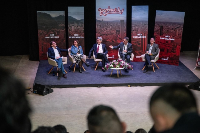 Panelistas del tema movilidad en el congreso de la Bogotaneidad