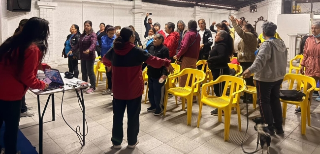 Fotografía relacionada con: Cine Club fortalece la salud mental y el bienestar de las personas mayores en Tunjuelito