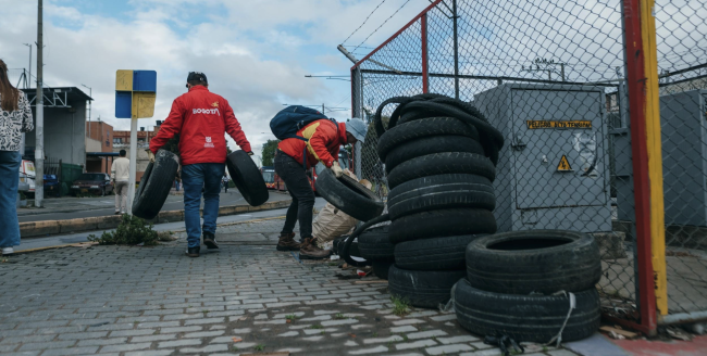 Recolectan 205 llantas y recuperan espacio público en Tunjuelito