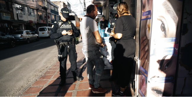 Operativos en estéticas de Venecia dejan un establecimiento suspendido