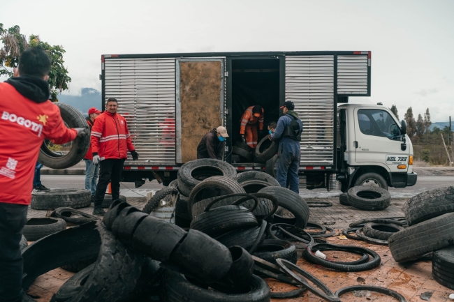 Más espacios limpios y seguros: Tunjuelito retiró 395 llantas abandonadas 