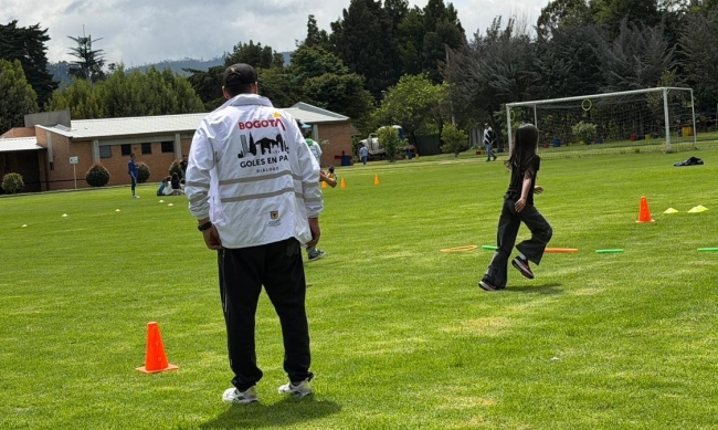 Equipo de goles en paz desarrollando la ruta del aguante